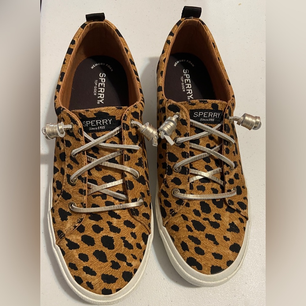 Sperry Animal print shows size 11
